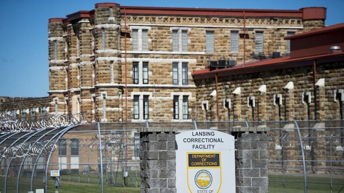 Corrections officials appear hell-bent to go with a politically connected firm that has presented a more expensive construction option to fix the prison at Lansing.