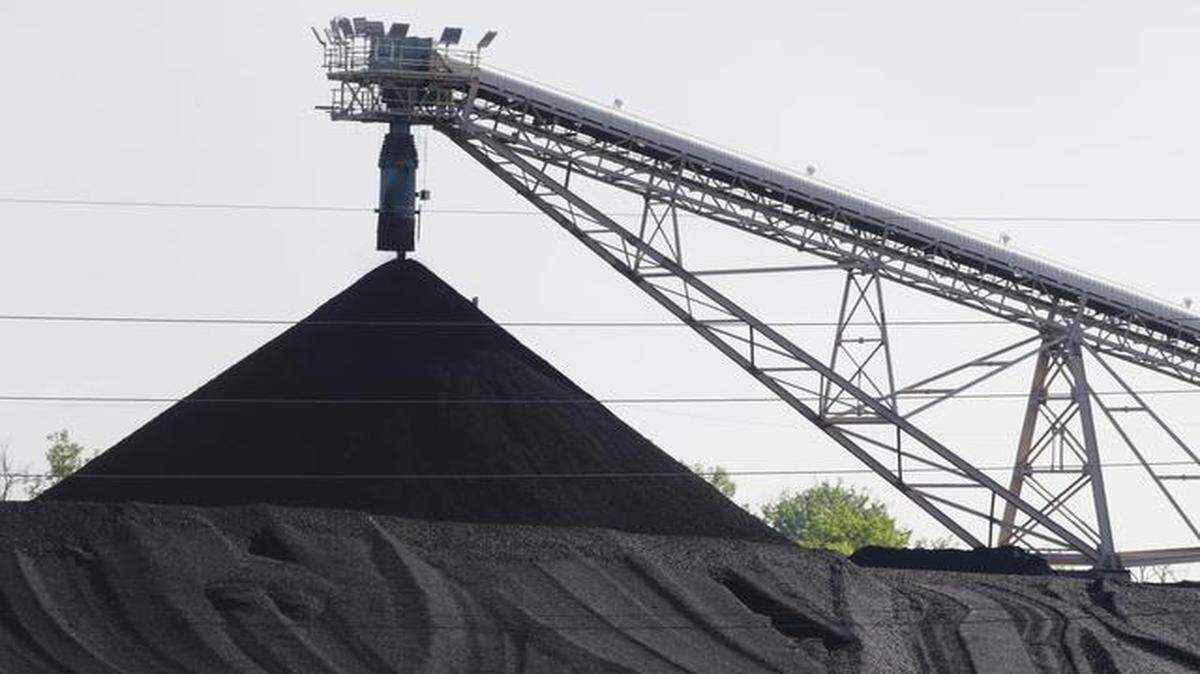 
Kansas City Power & Light will use less coal to provide electricity to local customers.
