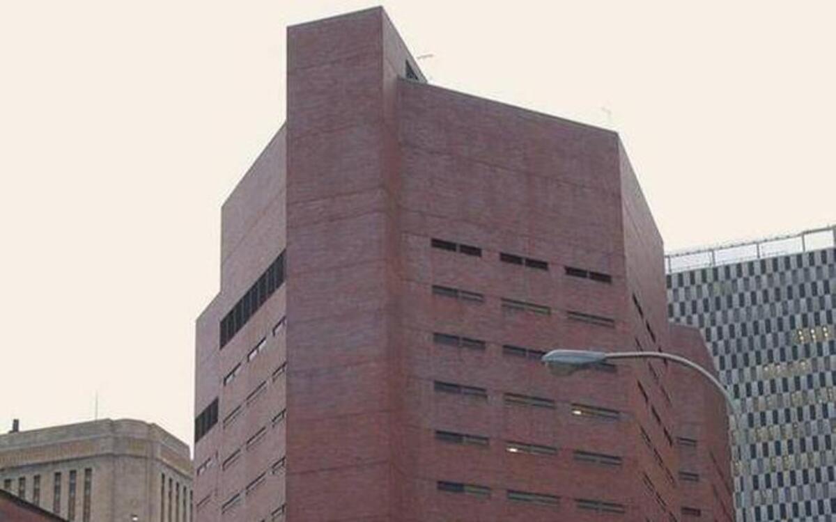 The current problems at the Jackson County jail beg for new federal intervention, either through a lawsuit or a consent agreement with the Department of Justice.