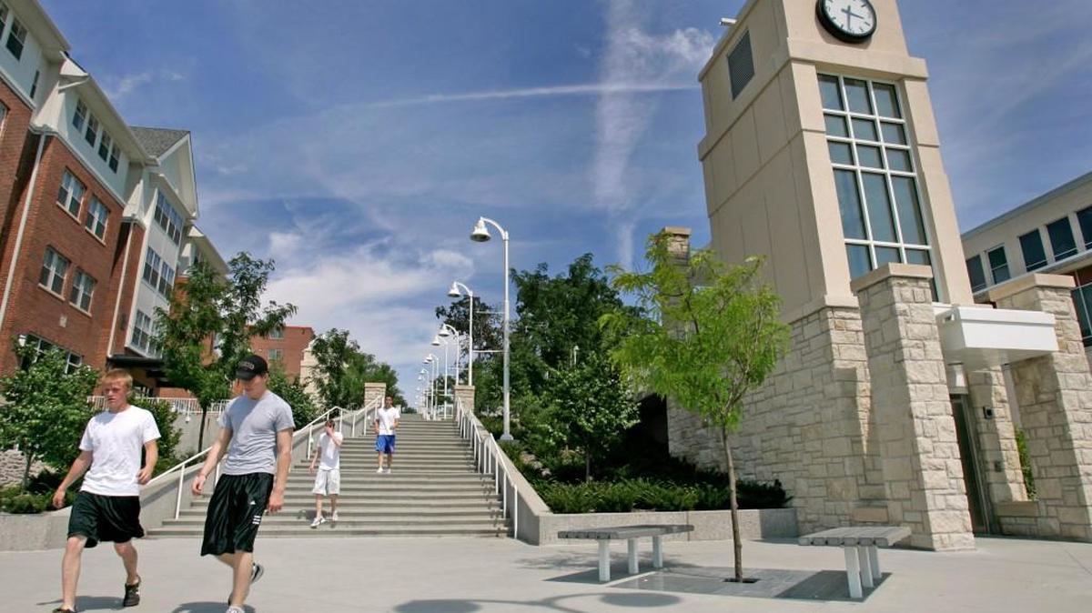 The University of Missouri at Columbia campus is no longer the top choice of the state’s college-bound seniors. UMKC should seize on this shift.