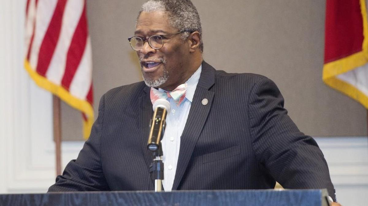In recent days, Kansas City Mayor Sly James correctly has made extending the 1 percent earnings tax his highest priority.