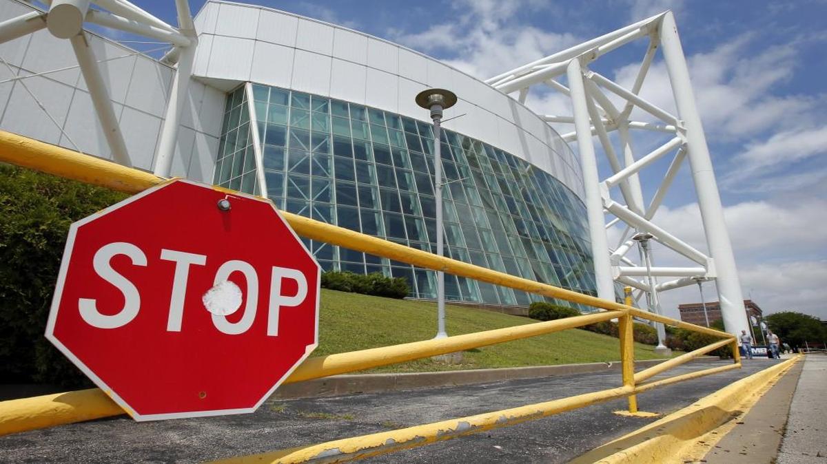 Kemper Arena would become home to amateur you and adult sports under a proposal the city is considering from Foutch Brothers LLC of Kansas City.