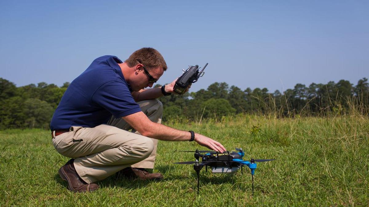 
A PrecisionHawk employee recently prepared a drone featuring LATAS (Low Altitude Tracking and Avoidance System) for a test flight in Durham, N.C.
