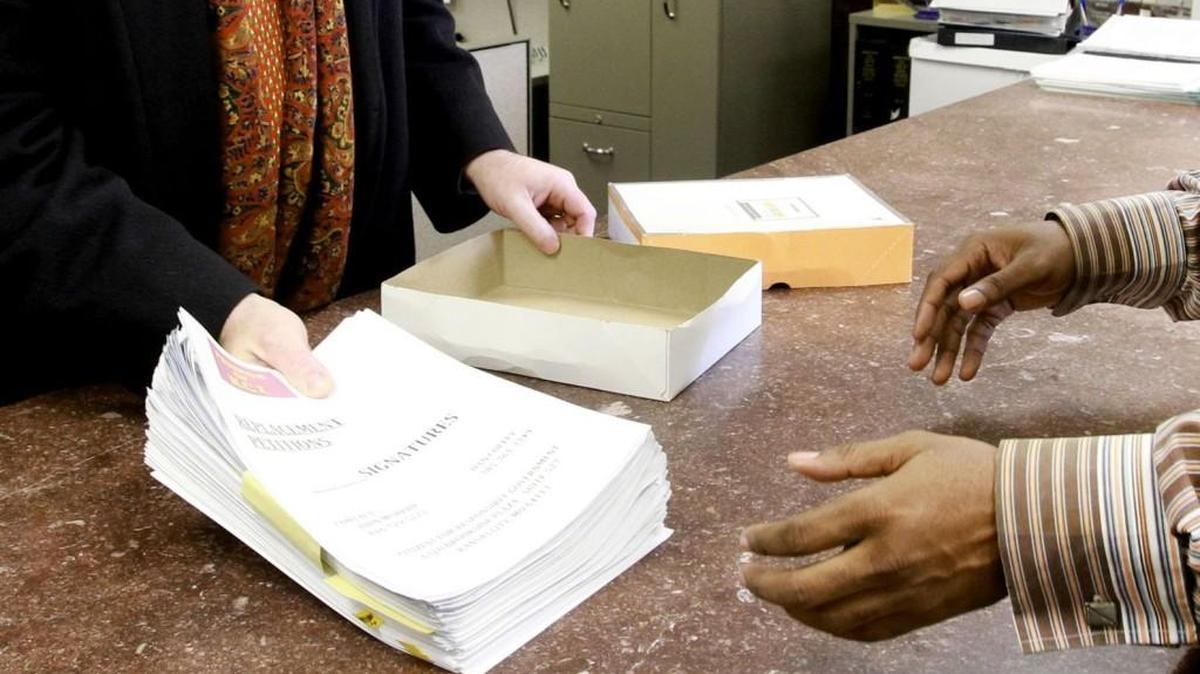 A petition drive aimed at putting a new privately-financed KCI terminal on the November ballot is unnecessary, because the City Council is now studying different financing models. And it’s dangerous, because it confuses an already confusing situation.