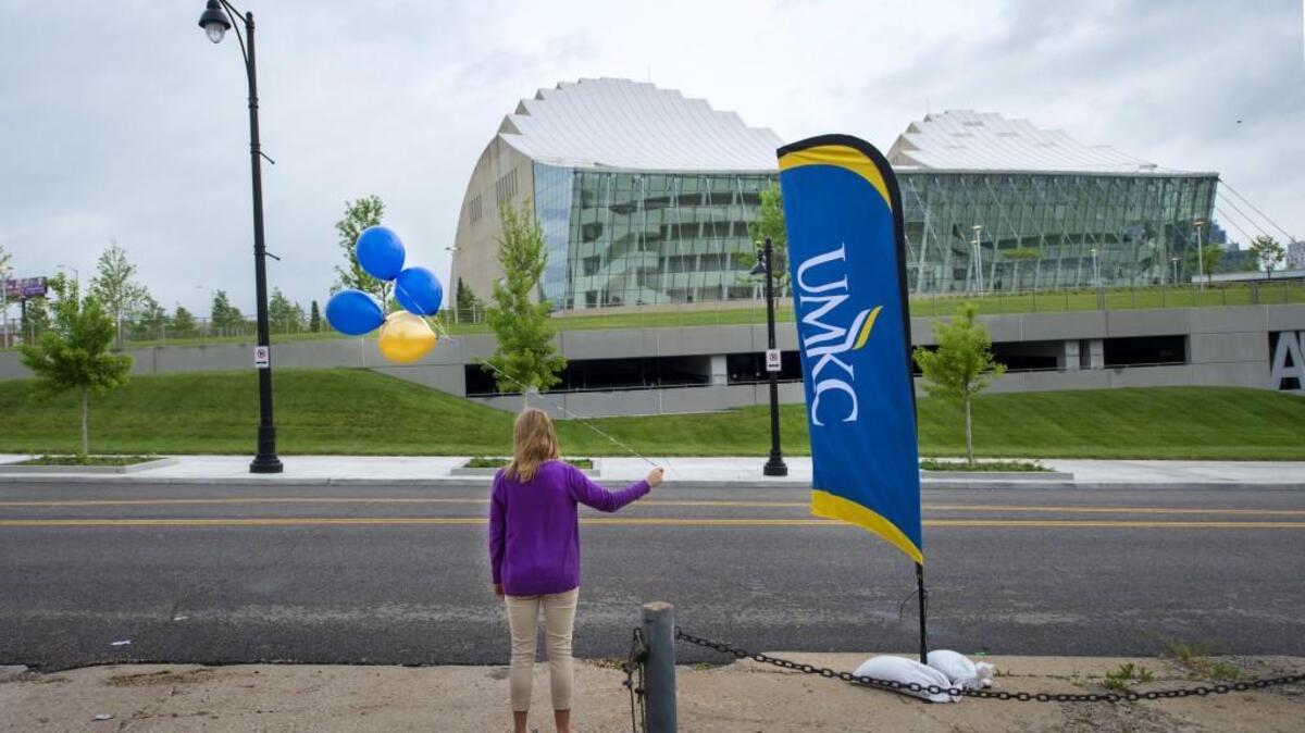 Mackenzie Brazier, an oboe player with the UMKC Conservatory of Music and Dance, stood on the sidewalk just south of the Kauffman Center for the Performing Arts, on the site of conservatory’s proposed new home.