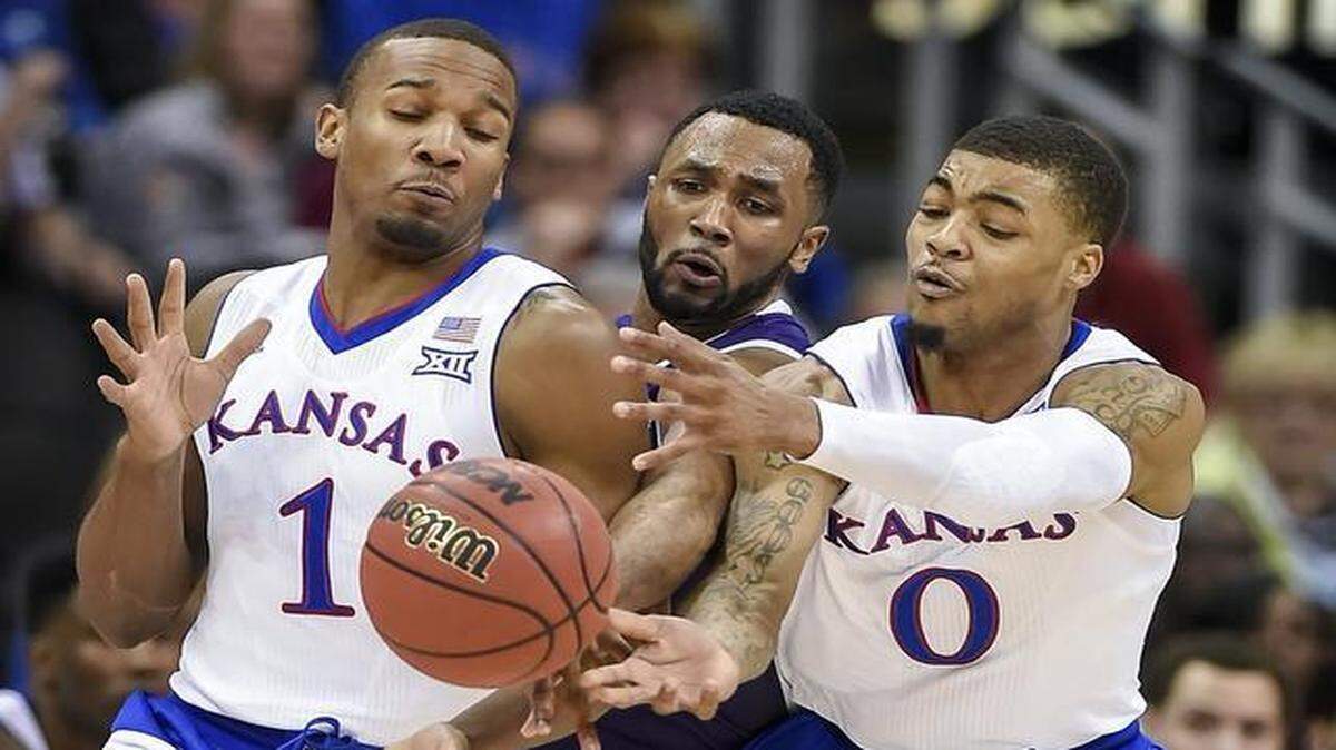 
Kansas City wants to keep the Big 12 basketball tournament at Sprint Center, but other cities hope to wrest it from our grip.
