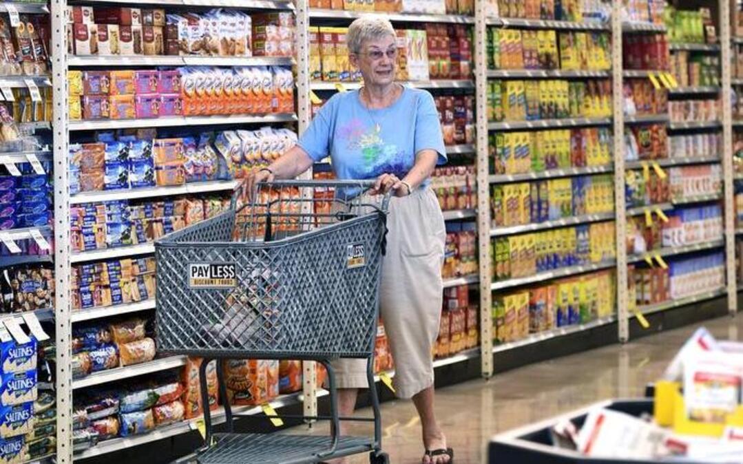 
Even at a no-frills grocery like Payless Discount Foods in Olathe, Kansas’ 6.5 percent sales tax on food is burdensome. 
