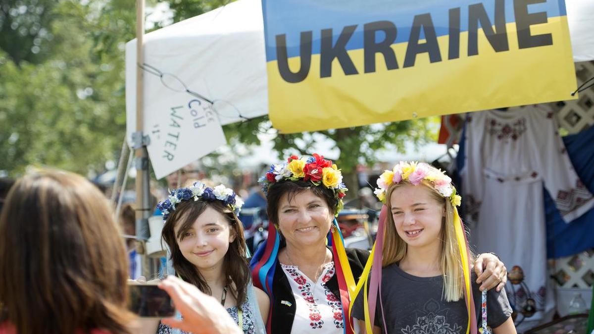
In Swope Park, Jan Carollo took photos of Sofie Carollo, Irene Thompson and Ava Moore at the Ethnic Enrichment Festival.
