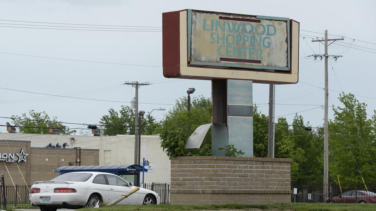 
A new grocery store is planned for the Linwood Shopping Center.
