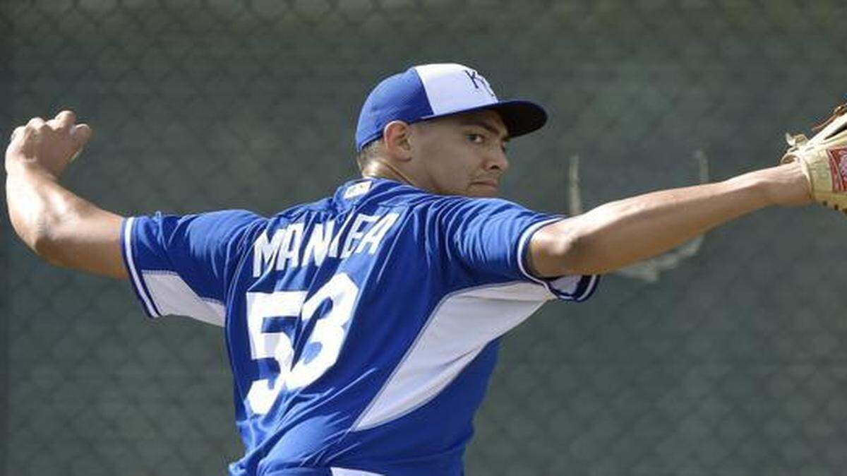 
Kansas City Royals pitcher Sean Manaea threw during a spring-training workout last week in Surprise, Ariz.
