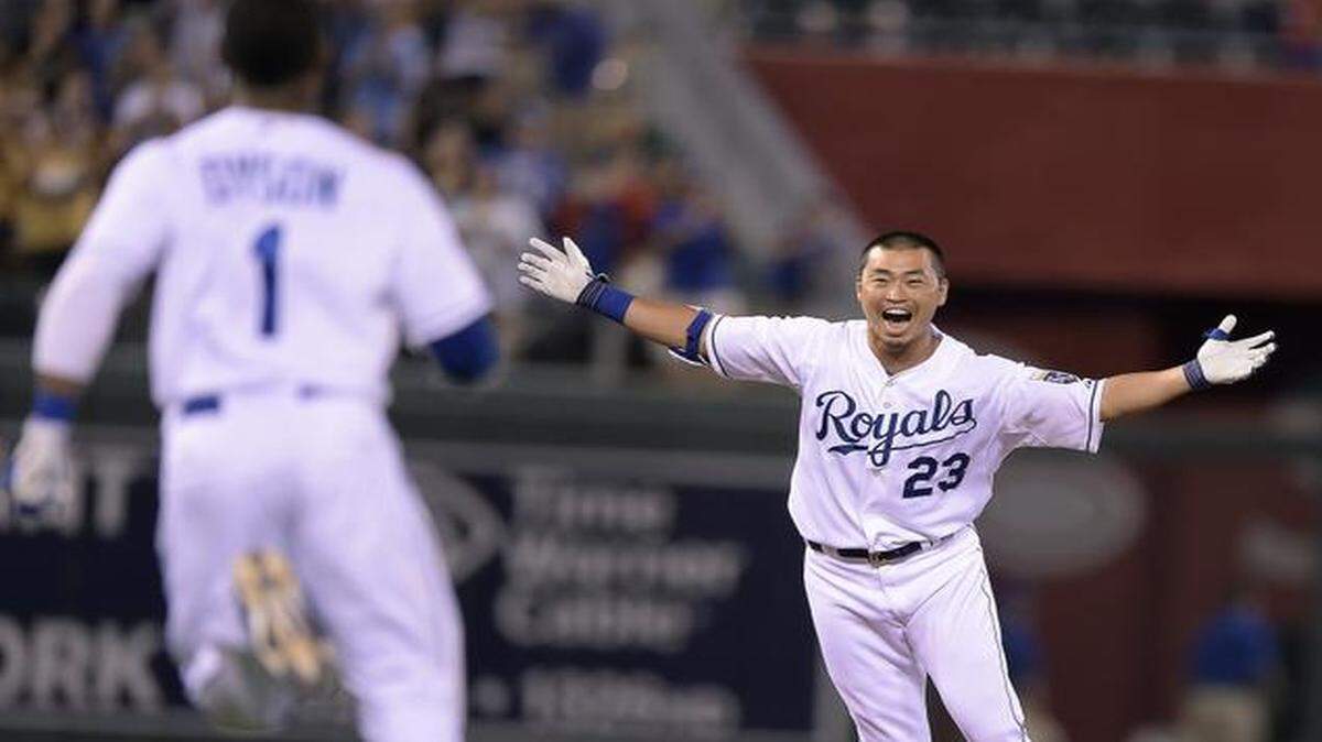 
Norichika Aoki (right) was dropped from leadoff to second in the lineup and he will be the Royals’ designated hitter Saturday night.
