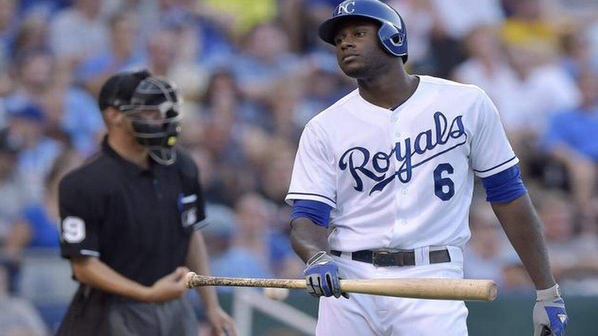 
Lorenzo Cain walked away from the plate after striking out with the bases loaded to end the fifth inning during Saturday’s game.
