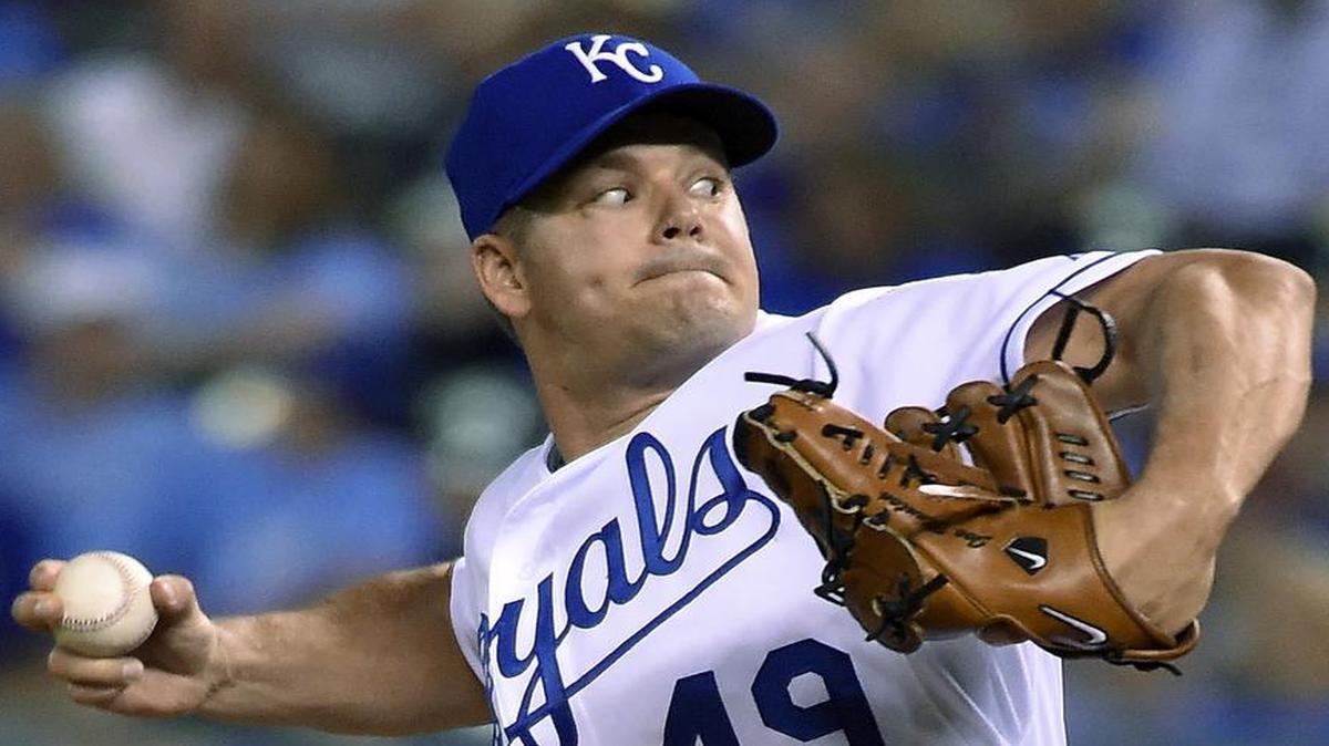 
Joe Blanton will start for the Royals on Wednesday night against the Milwaukee Brewers at Kauffman Stadium, his first major-league start since On July 22, 2013, when he pitched for the Los Angeles Angels of Anaheim. Blanton has temporarily replaced the injured Jason Vargas in the Royals’ rotation.

