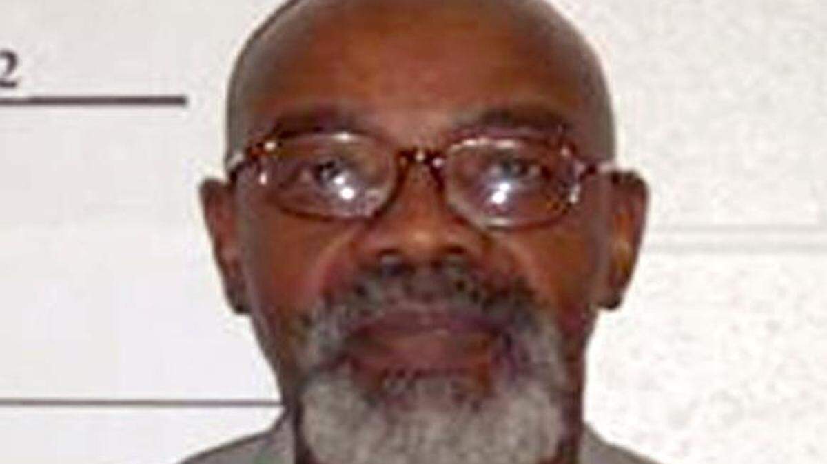 
Leon Taylor was sentenced to death for killing gas station attendant Robert Newton in Independence in 1994.
