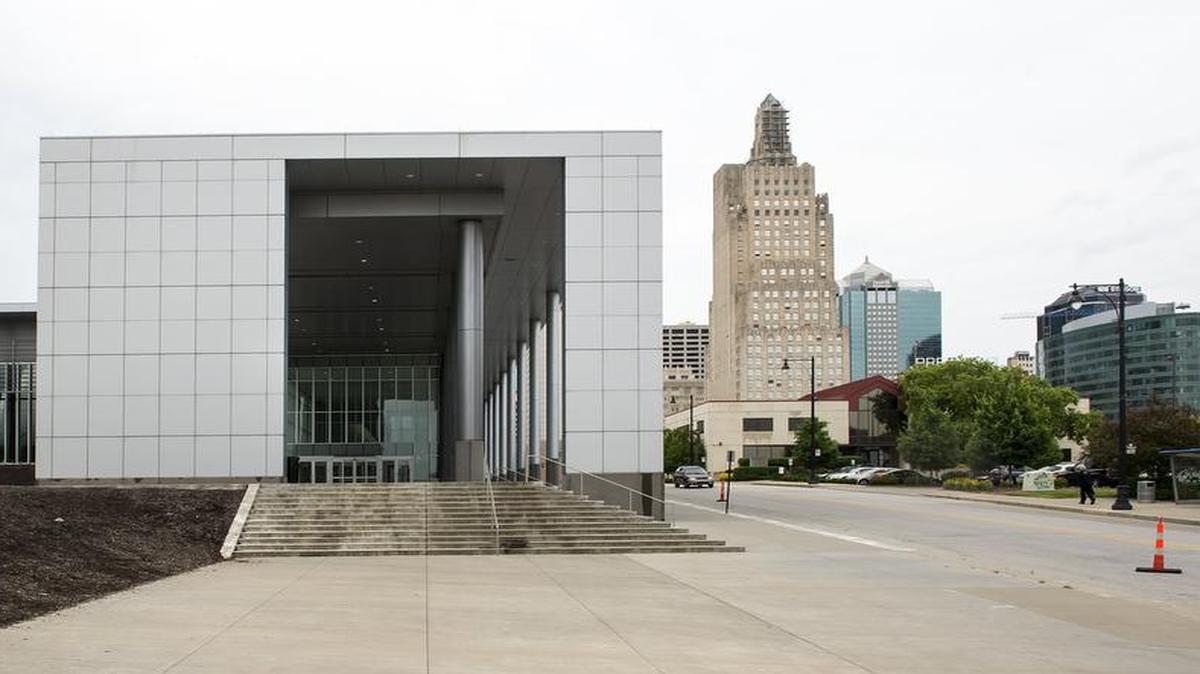 
This view shows the southern side of the Kansas City Convention Center Grand Ballroom at Bartle Hall (center) and the proposed location of the new Hyatt downtown hotel (right).
