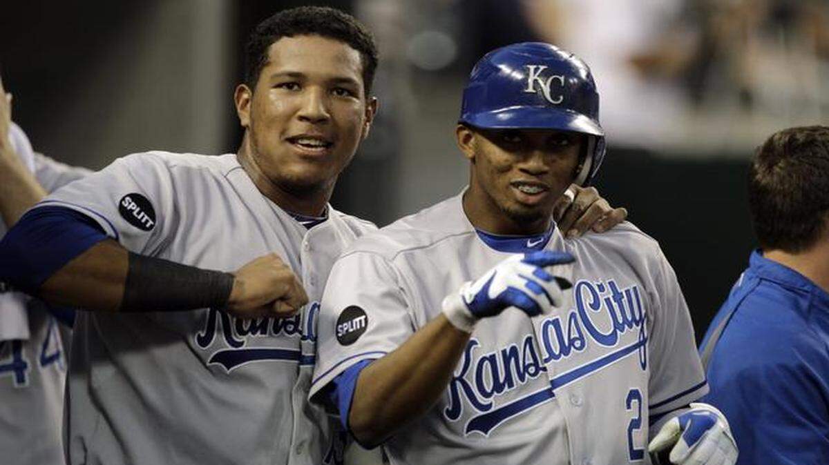 
Salvador Perez (left) and Alcides Escobar
