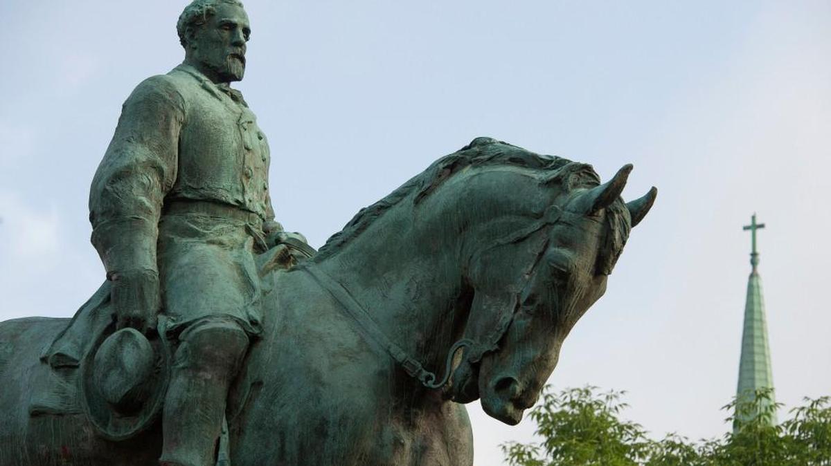 Is anyone really going to confuse ESPN’s Robert Lee with Gen. Robert E. Lee?