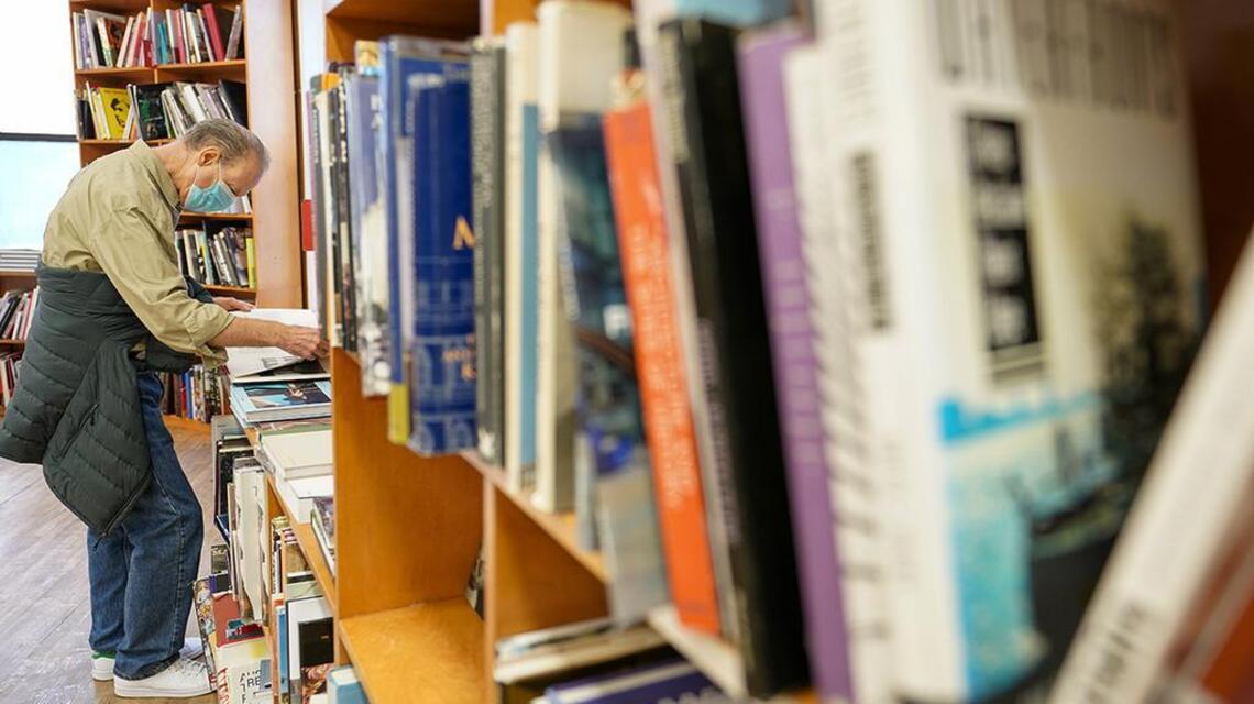 Amazon is convenient, but it can’t hold a candle to browsing a bookstore’s shelves