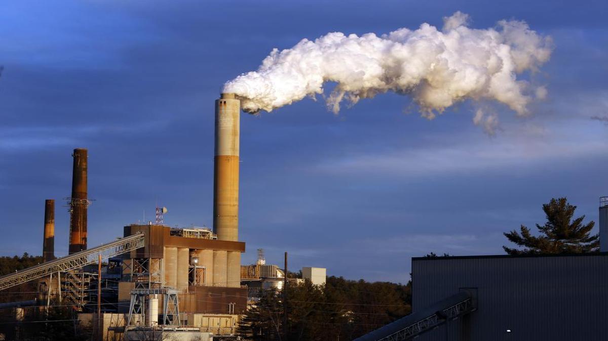 
A plume of steam billowed from the coal-fired Merrimack Station in Bow, N.H. 
