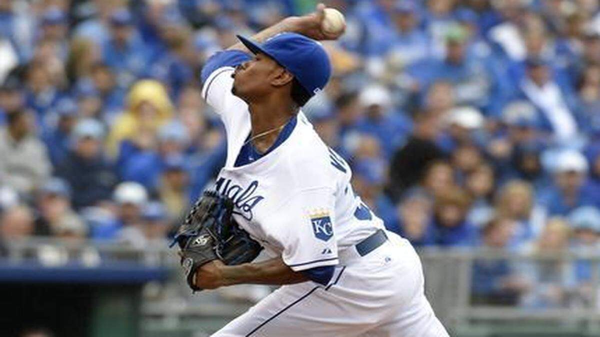
Kansas City Royals pitcher Yordano Ventura cramped up during his opening day start.
