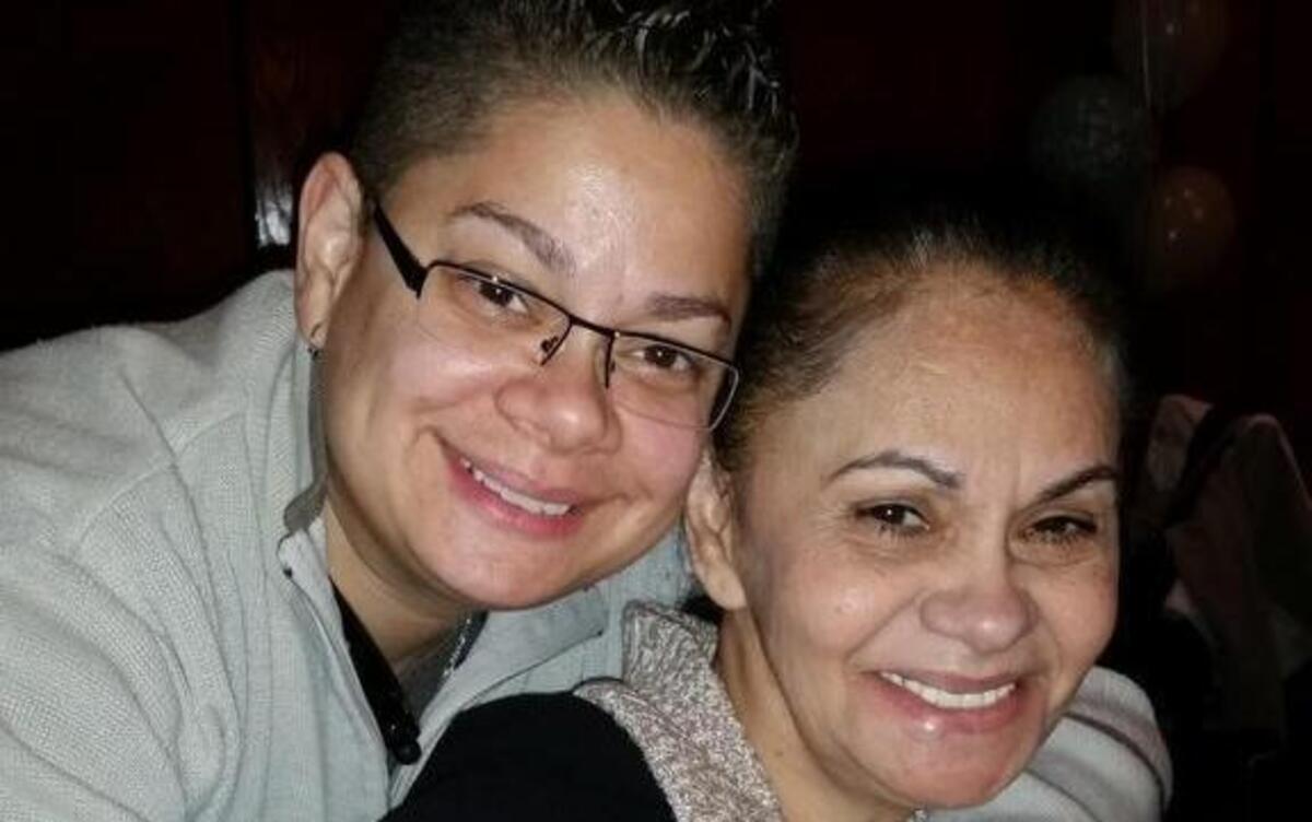 Daisy Duarte (left) and her mother, Sonia Cardona.