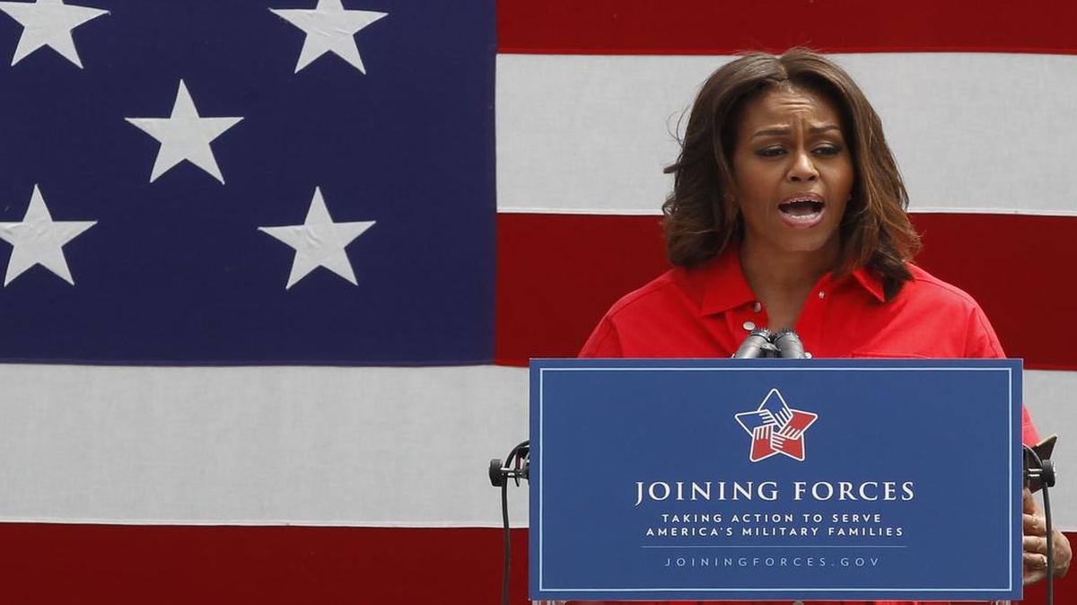 
U.S. first lady Michelle Obama on Friday gave a speech as she arrived to meet with soldiers and their families at the U.S. Army Garrison Vicenza, northern Italy. Obama, who is visiting Italy on the second leg of a European trip, thanked the U.S. soldiers and their families for their service.

