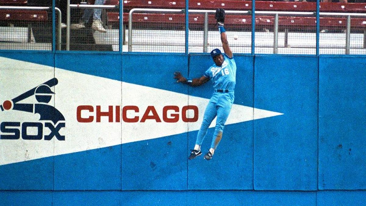 Bo Jackson of the Kansas City Royals goes high on the left field wall during the first inning against the Seattle Mariners, in Seattle, June 5, 1989.  (AP Photo/Robert Kaiser)