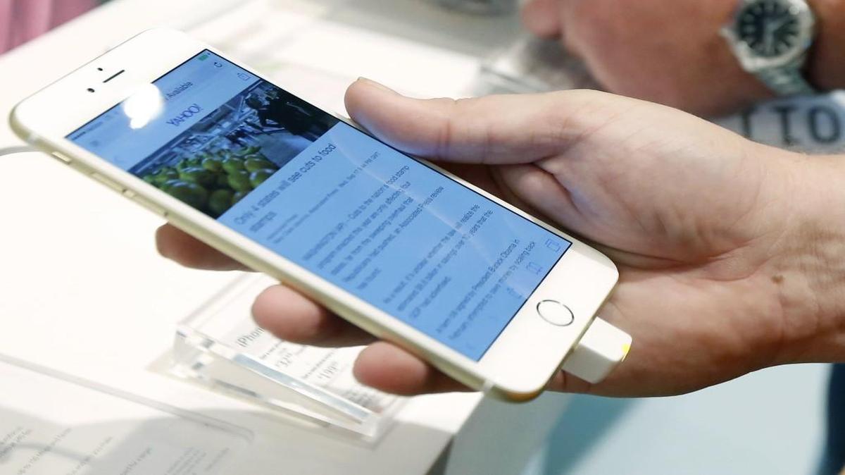 About 172,000 Missouri households are enrolled today in the federal Lifeline program that provides cellphone service to eligible low-income individuals.