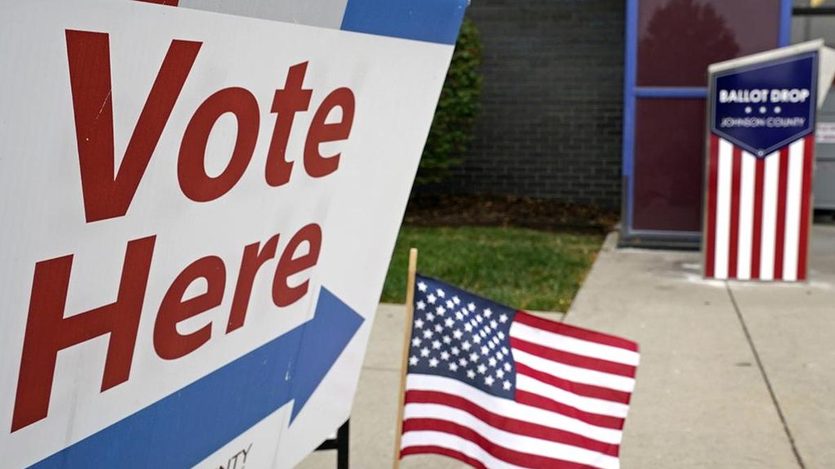 Restrictive voting requirements and voters clustered in cities lead to a presidency less and less representative of the citizens.