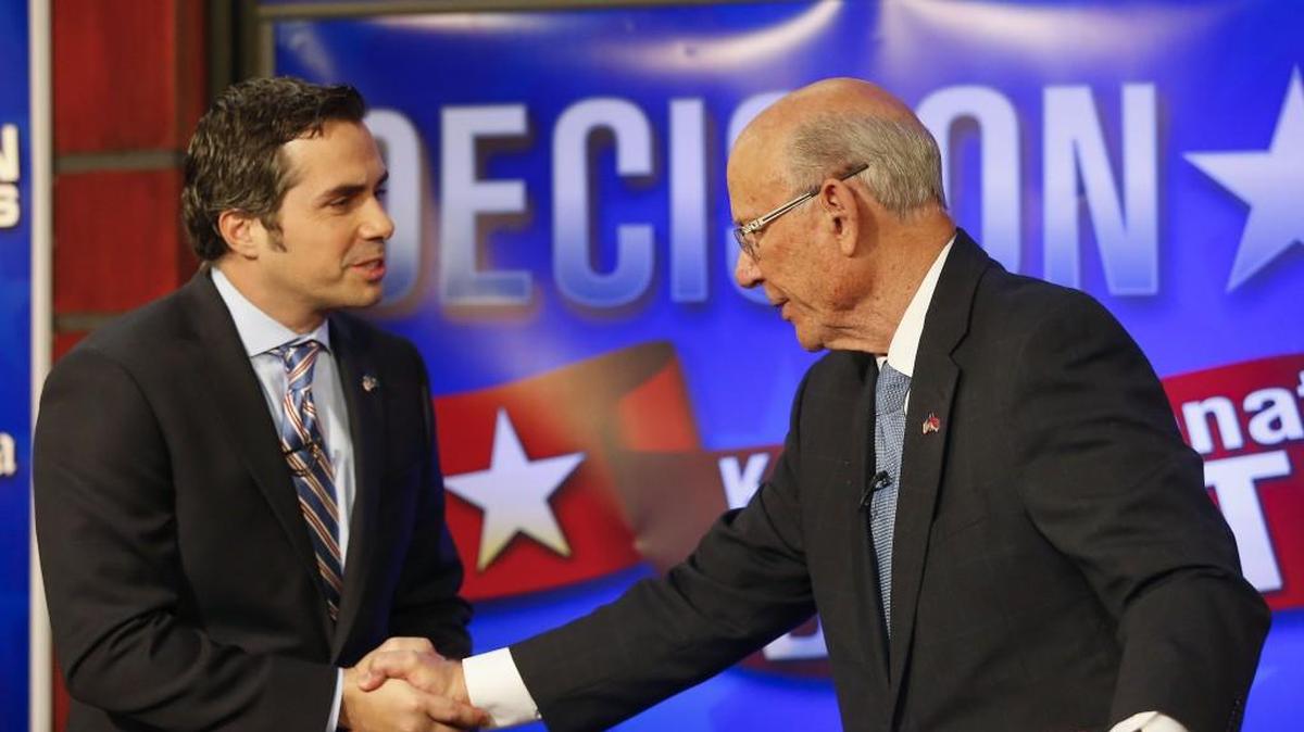 Despite his opponent being the unpopular 34-year incumbent Sen. Pat Roberts, and having no Democrat in opposition, independent candidate Greg Orman still lost by 11 percent in 2014.