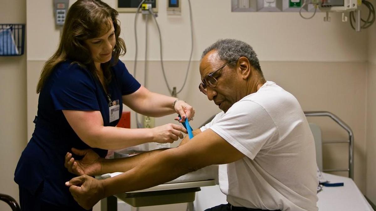 Former Kansas City Chiefs running back Curtis McClinton was part of a group of NFL alumni participating in a program to provide health screenings to retired players for heart conditions. He now suffers from significant cognitive disability, believed to be attributable to head trauma.