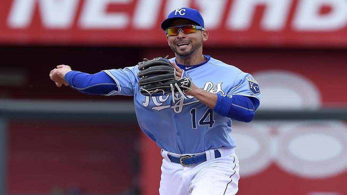 
Kansas City Royals second baseman Omar Infante remained out of the starting lineup Thursday.

