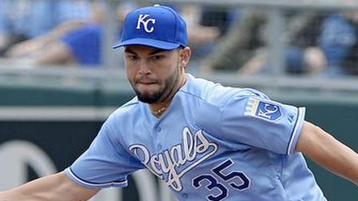 
Eric Hosmer will be back at first base when the Royals take on the Texas Rangers on Monday night.


