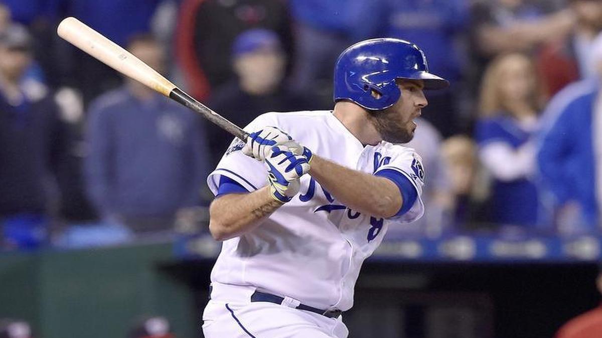 Royals third baseman Mike Moustakas