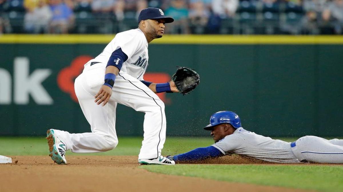 
Wednesday night in Seattle, as he swiveled his hips to steal second base, the Royals’ Jarrod Dyson slipped in the infield of Safeco Field. He arrived safely, but felt a tweak in his left groin muscle. By the end of the game, he was limping. He still is nursing a sore groin as the Royals take on the Houston Astros. 
