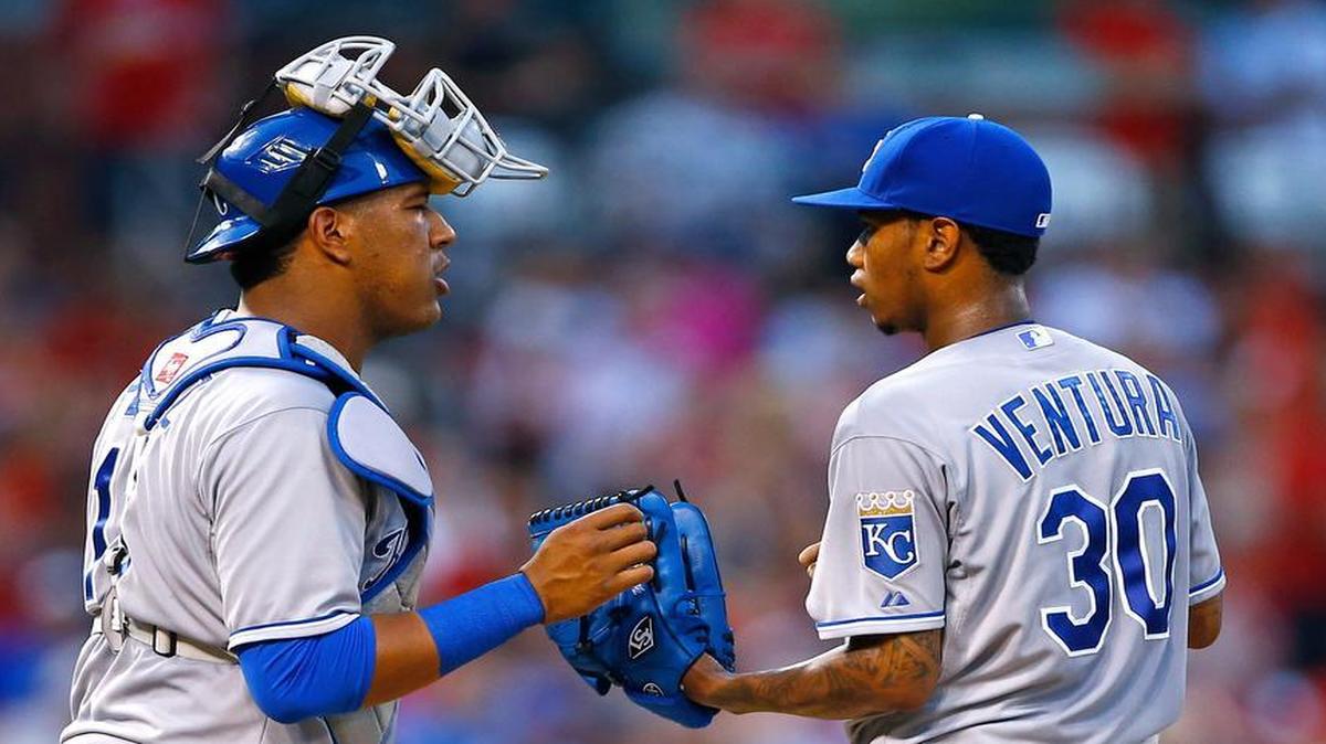 
Royals catcher Salvador Perez (left) talks with starting pitcher Yordano Ventura during the second inning on June 12 against the Cardinals in St. Louis. Ventura gave up two runs before leaving after the third inning, and the Cardinals won 4-0.
