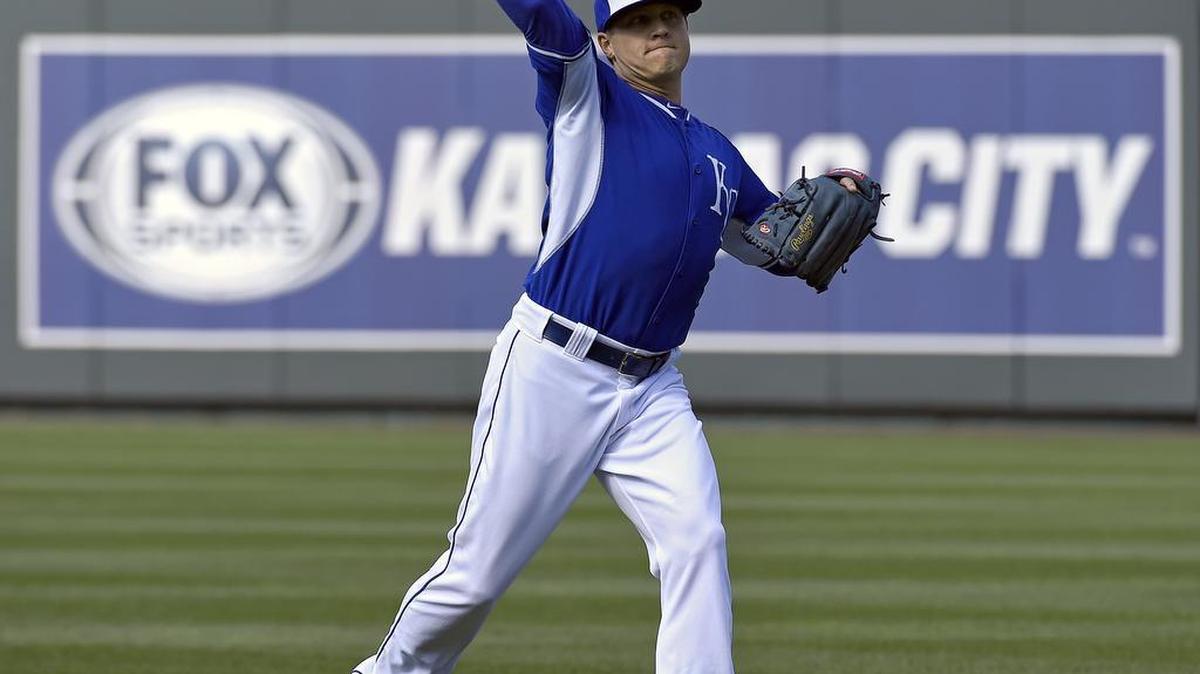 
Kansas City Royals pitcher Kris Medlen (39) warms up before Monday's baseball game against the Pittsburgh Pirates on July 20, 2015 at Kauffman Stadium in Kansas City, Mo. Medlen returned to the lineup following his rehab starts after a second Tommy John surgery.
