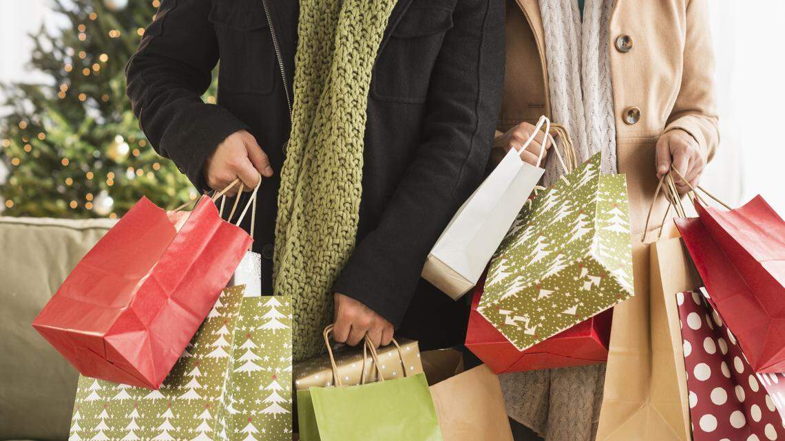 Budgeting Tips to Manage Holiday Debt this Season