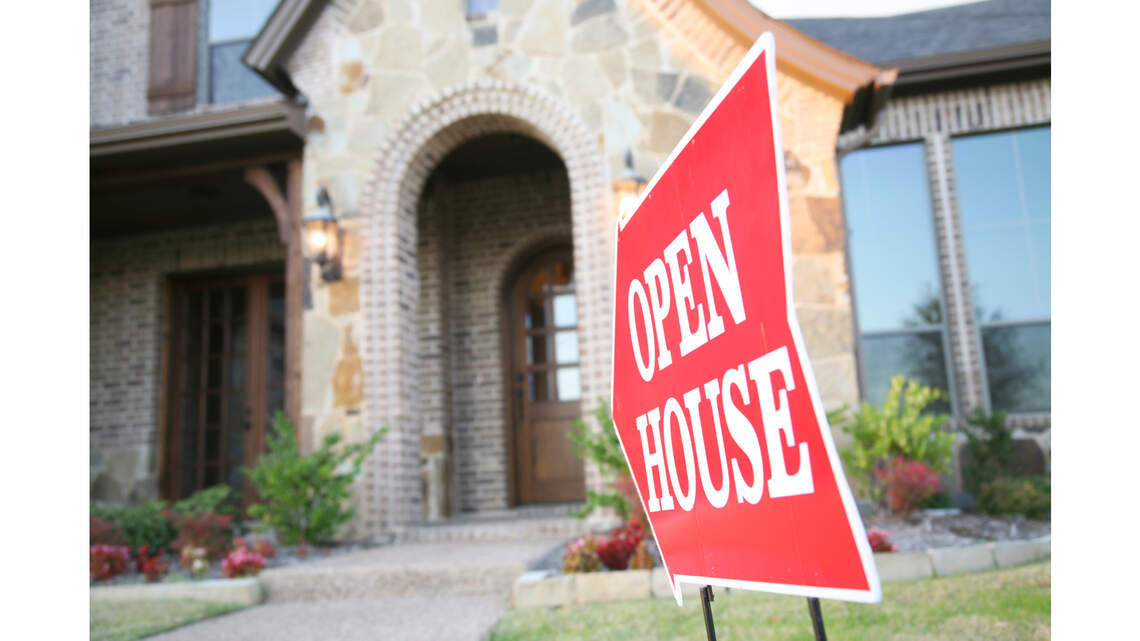 How Homebuyers Can Win in a Multiple-Offer Market