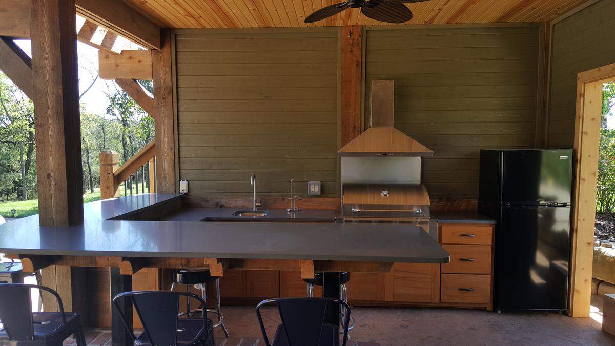 Outdoor Kitchen
