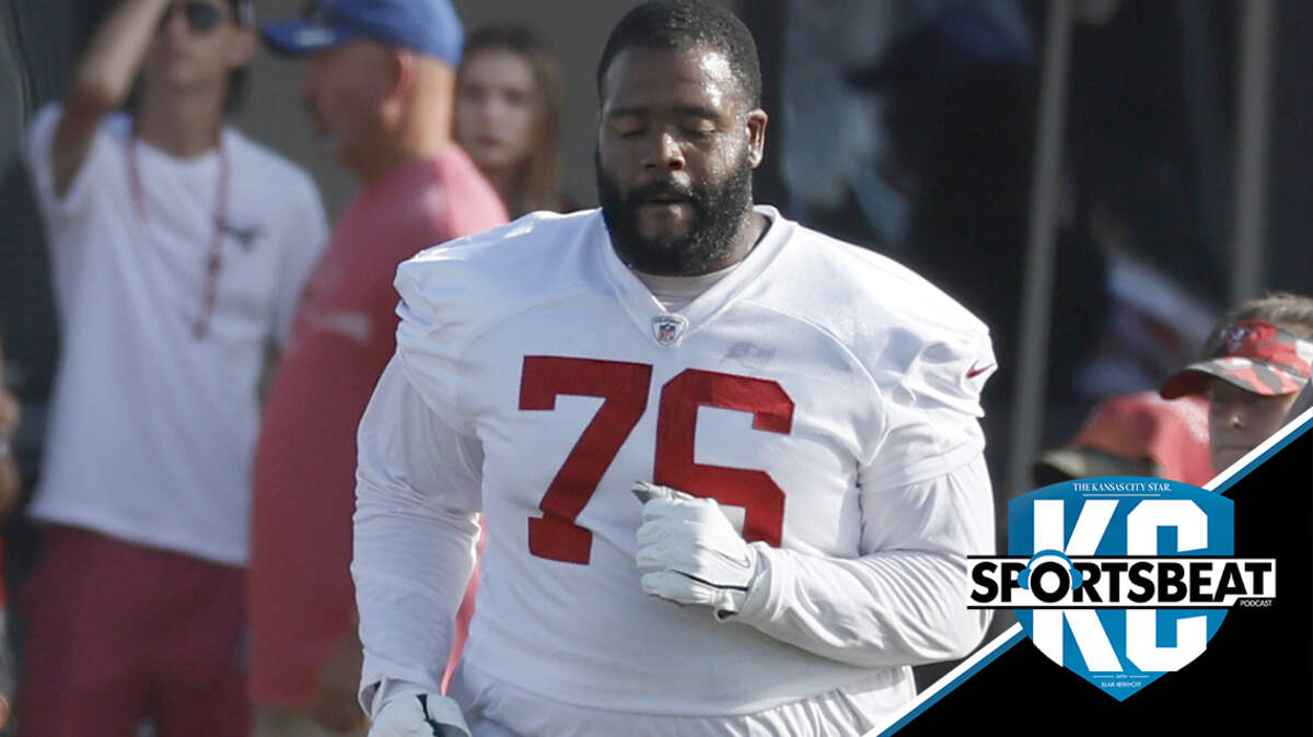 Tampa Bay Buccaneers offensive tackle Donovan Smith (76) works out during training camp at AdventHealth Training Center.