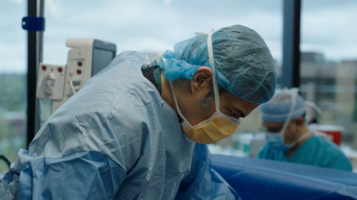 Who Is the Best Facial Feminization Surgeon? 