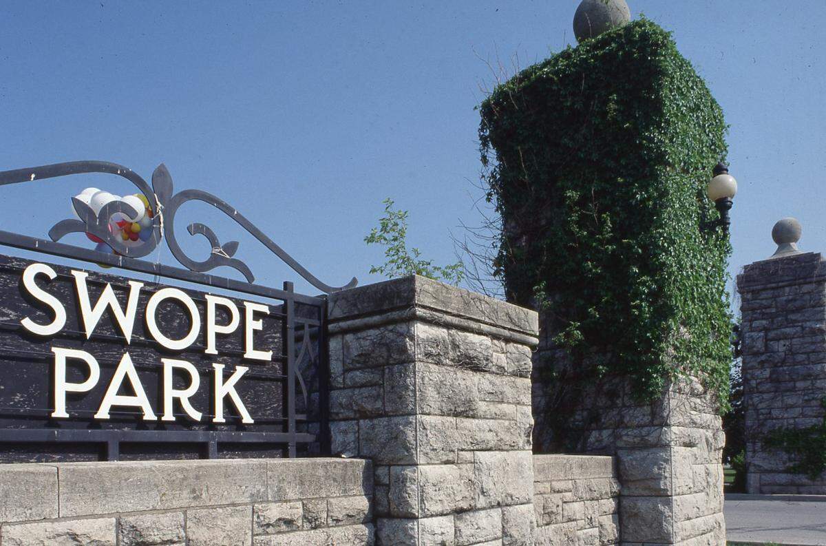 Things To Do in Kansas City for Father’s Day - Swope Park