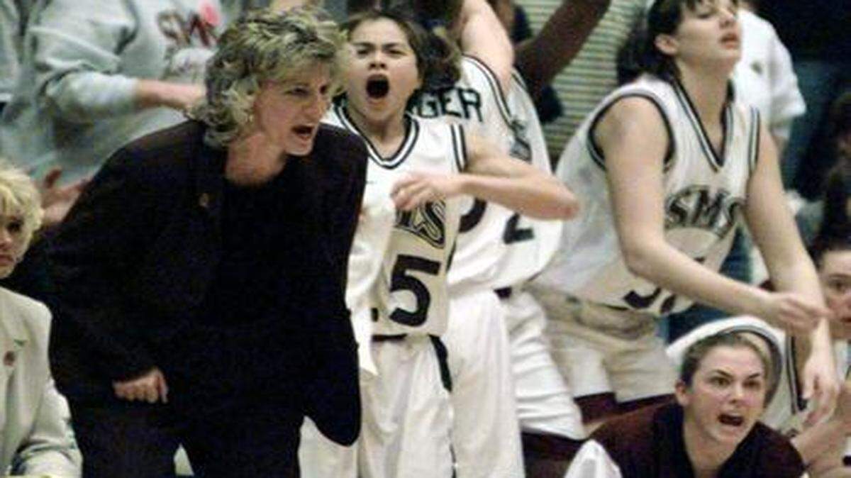 
Cheryl Burnett led the then-Southwest Missouri State women’s basketball teams to NCAA Final Fours in 1992 and 2001.

