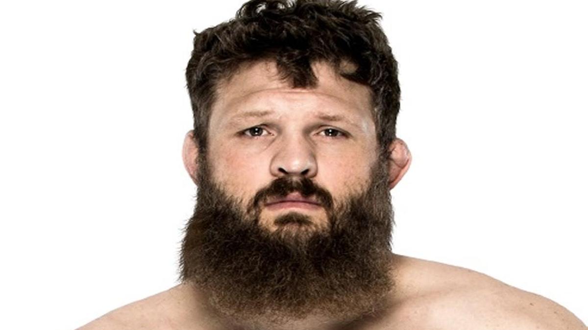 Roy “Big Country” Nelson is scheduled to meet Russia’s Alexander “Drago” Volkov in a heavyweight bout April 15 in Kansas City.