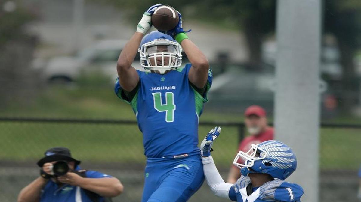 
Briley Moore-McKinney of Blue Springs South, seen here making a catch against Liberty in a jamboree last season, will be one of the key seniors this year for the Jaguars.
