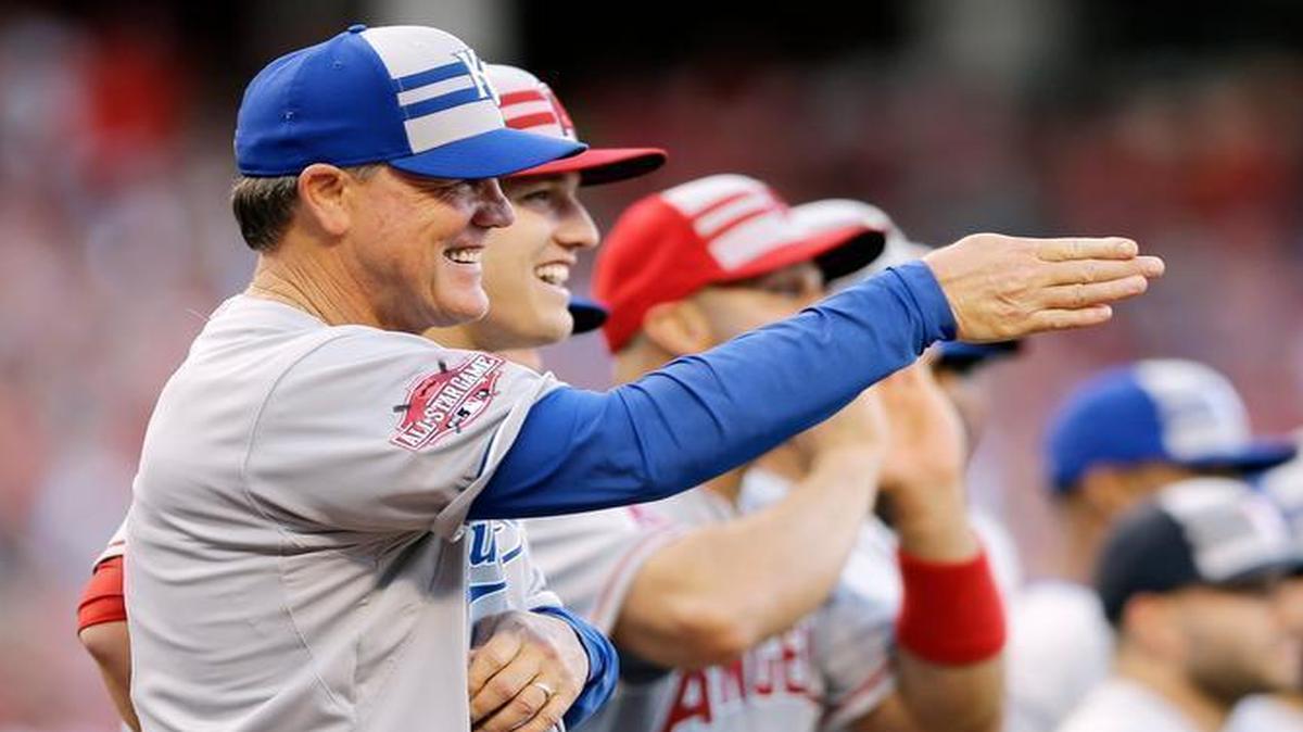 
American League manager Ned Yost of the Royals had a big smile on his face as he gestured to the crowd during introductions before Tuesday’s All-Star Game.

