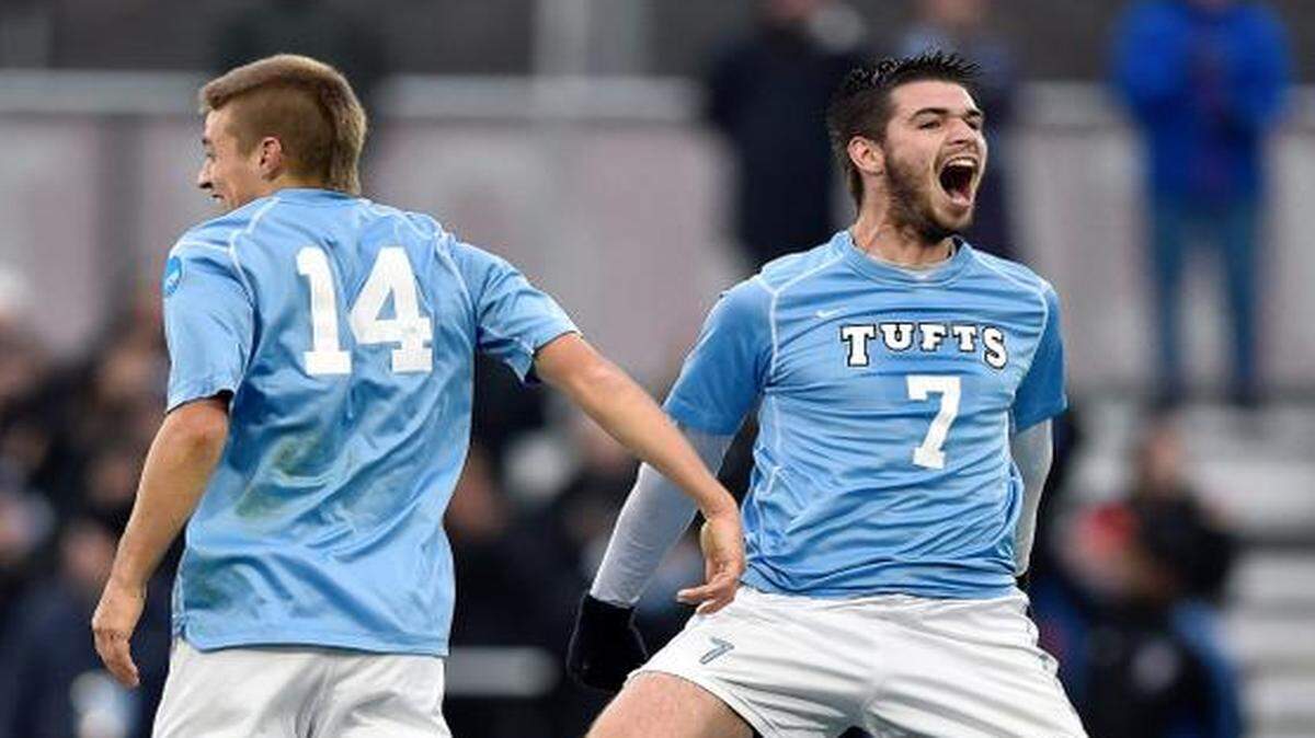 
Tufts University’s Connor Brown (left) and Sam Williams celebrated a 4-2 win over Wheaton College on Saturday in the NCAA Division III men’s soccer championship at Swope Soccer Village in Kansas City, Mo.
