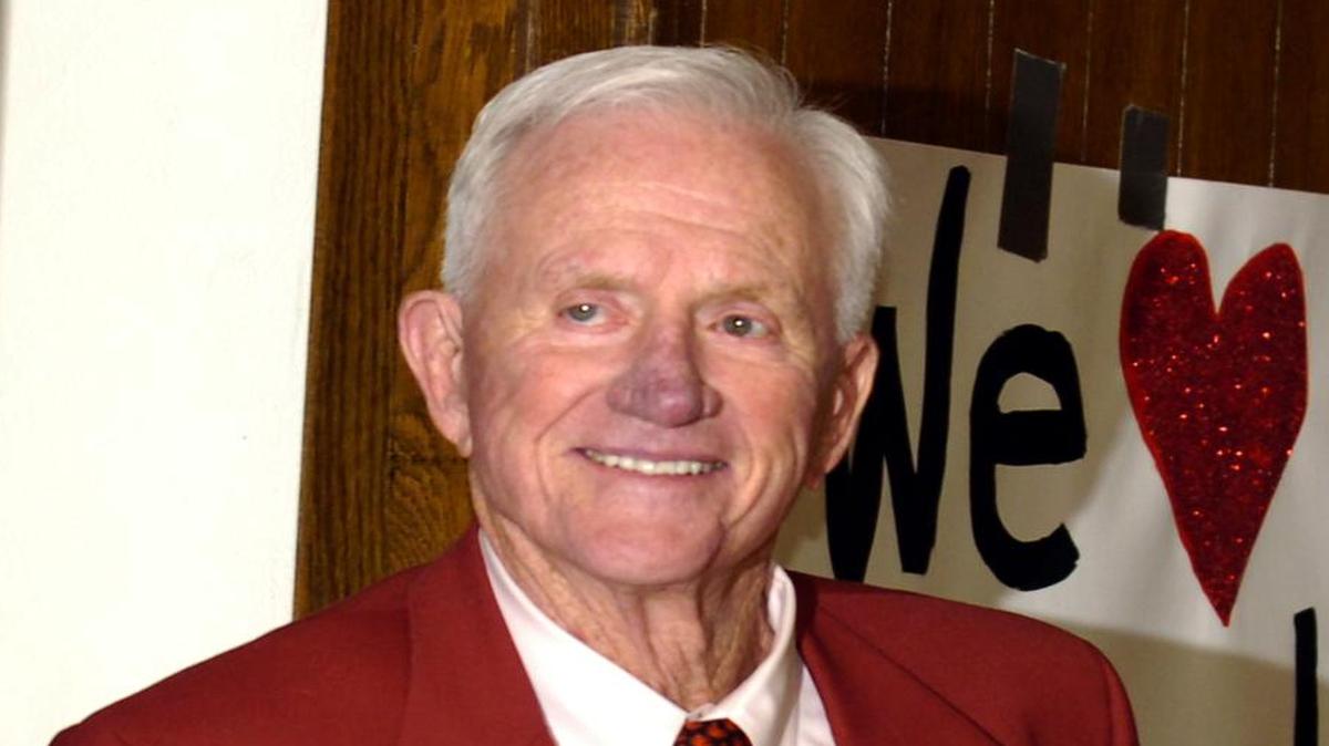 Former Arkansas football coach and athletic director Frank Broyles, who spent one season coaching at Missouri, died Monday at the age of 92.