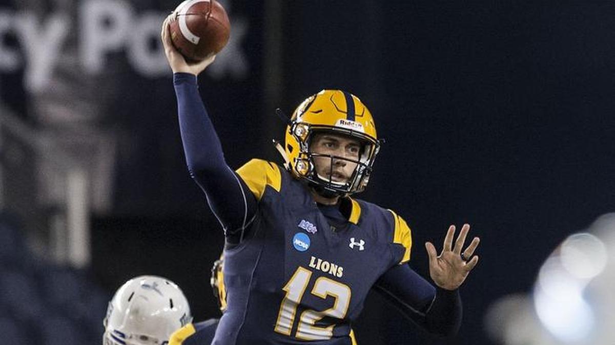 Texas A&M-Commerce quarterback Luis Perez had 323 yards and two touchdowns in a 37-27 victory over West Florida in the NCAA Division II championship game Saturday at Children’s Mercy Park.
